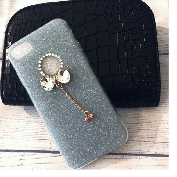 🛍SALE🛍 IPhone 7 Luxury Crystal Bow Glitter Case - Picture 3 of 7